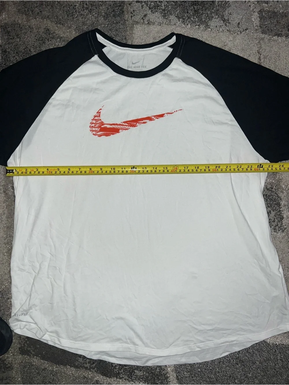 Nike Men’s White and Black Raglan Logo Shirt size XXL - Picture 7 of 10